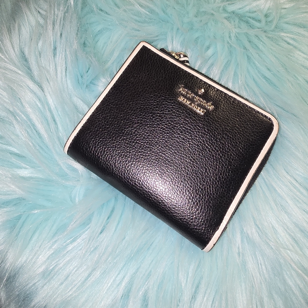 Euc kate spade fold wallet leather